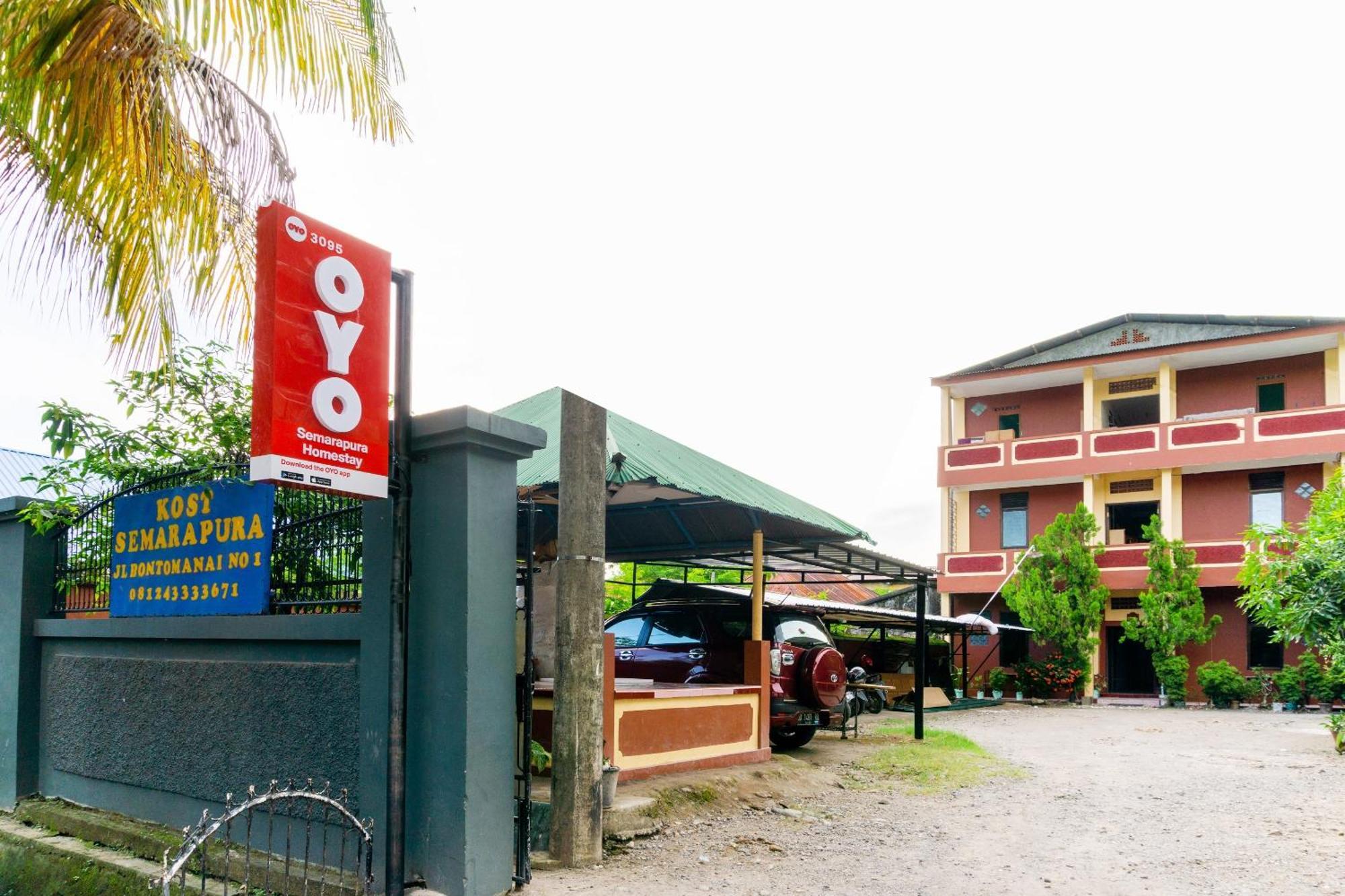 Oyo 3095 Semarapura Homestay Makassar Buitenkant foto